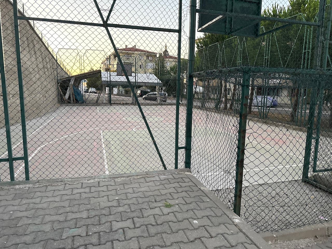 Futbol Sahası (2)