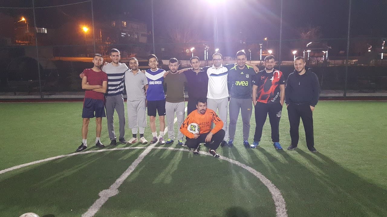 Kardeşler Halısaha 5