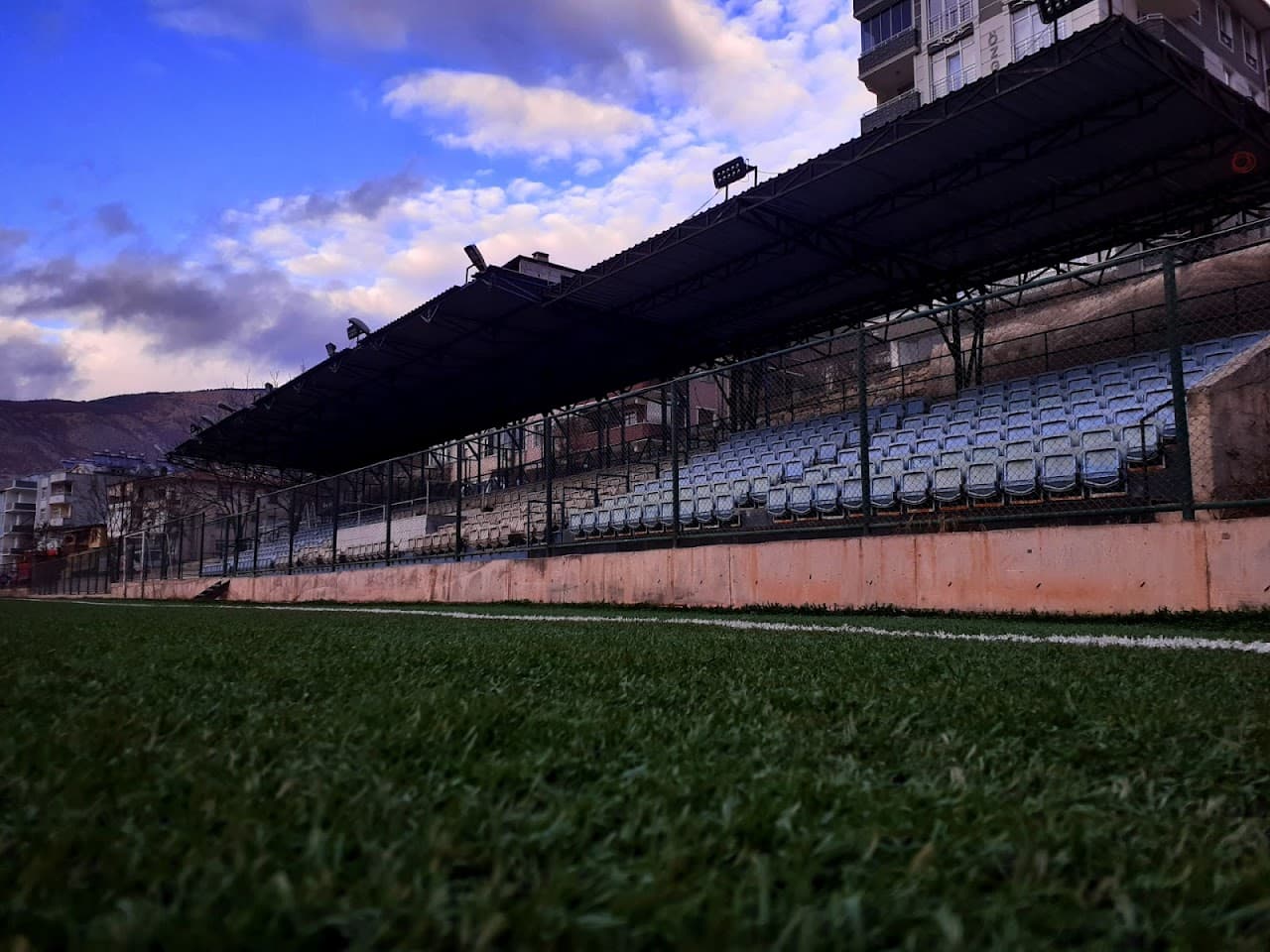 Ardanuç Atatürk Stadyumu 3