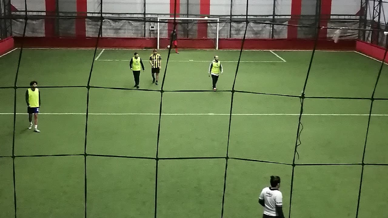 Olimpia halısaha ve cocuk oyun merkezi