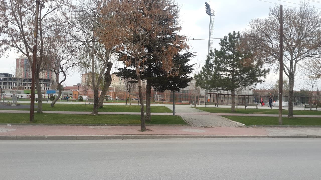 Selçuklu Dumlupınar Futbol Sahası 5