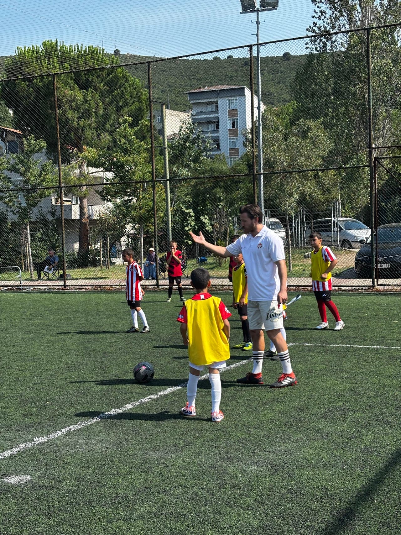 Esenkent Halı Saha 5