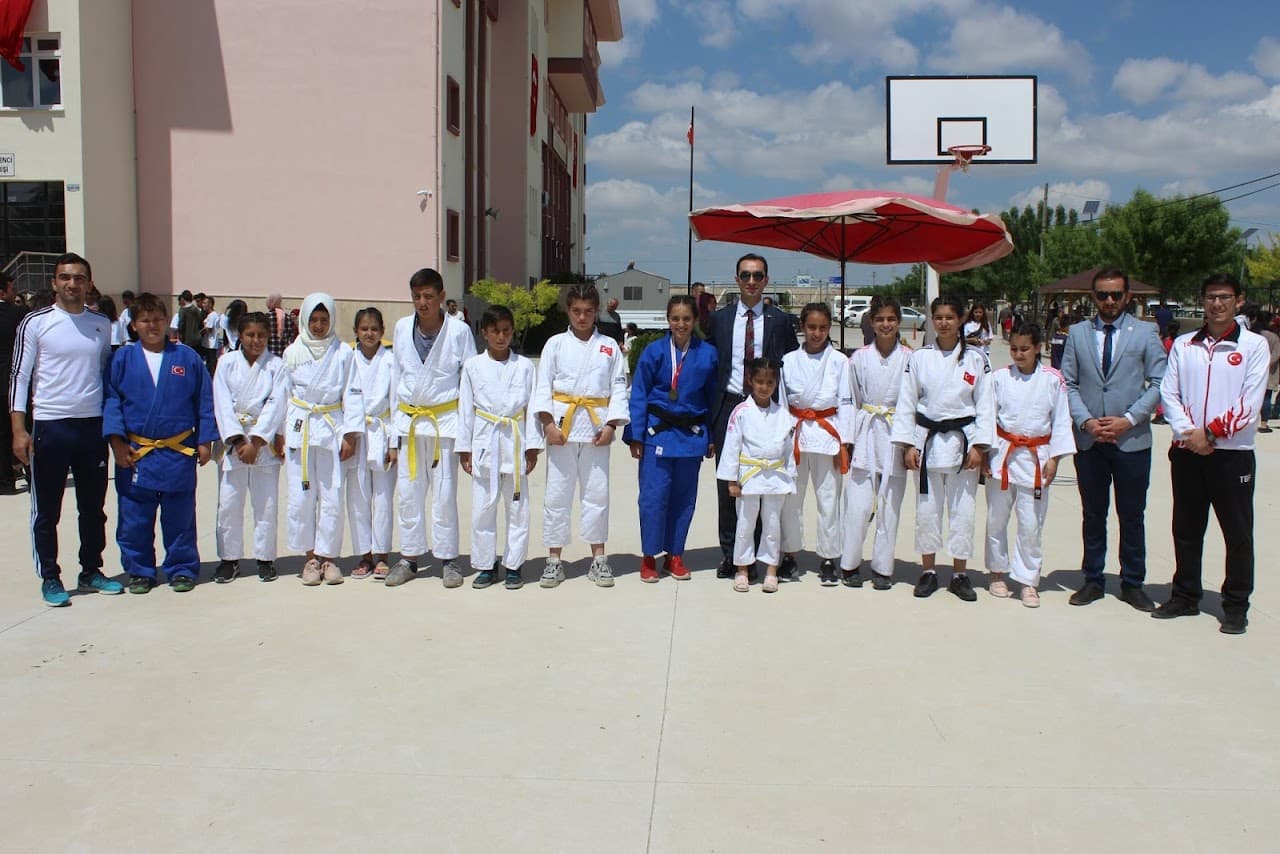 Ayrancı Spor Salonu 4