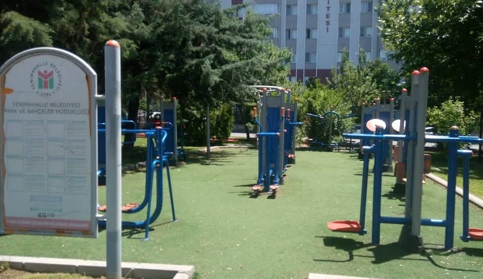 Halı Saha İsmail Hakkı Tonguç Parkı 5