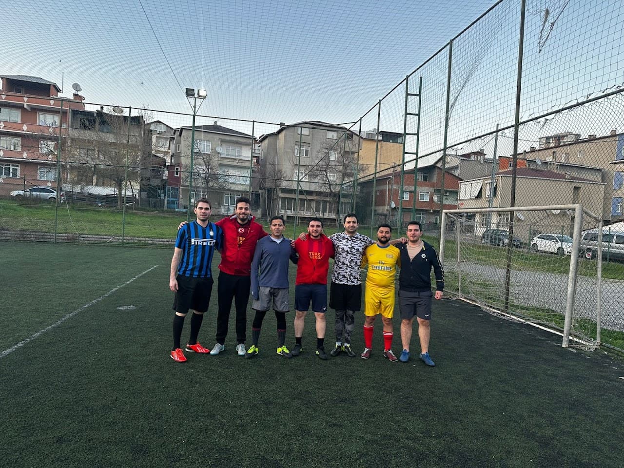 KARTAL TOPSELVİ HALI SAHA TESİSLERİ 2