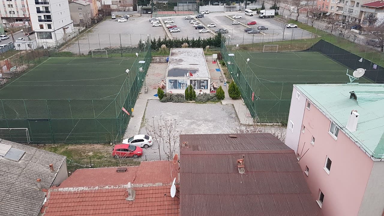 KARTAL TOPSELVİ HALI SAHA TESİSLERİ 3