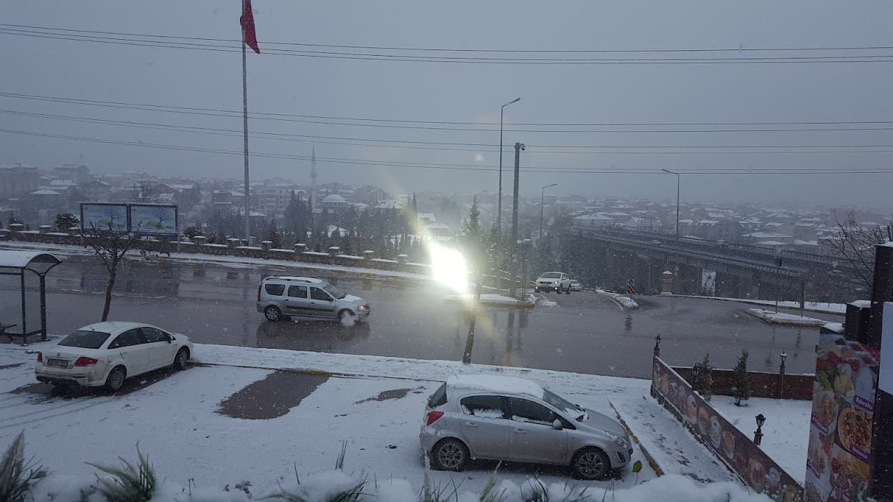 Kapalı Halı Saha 4