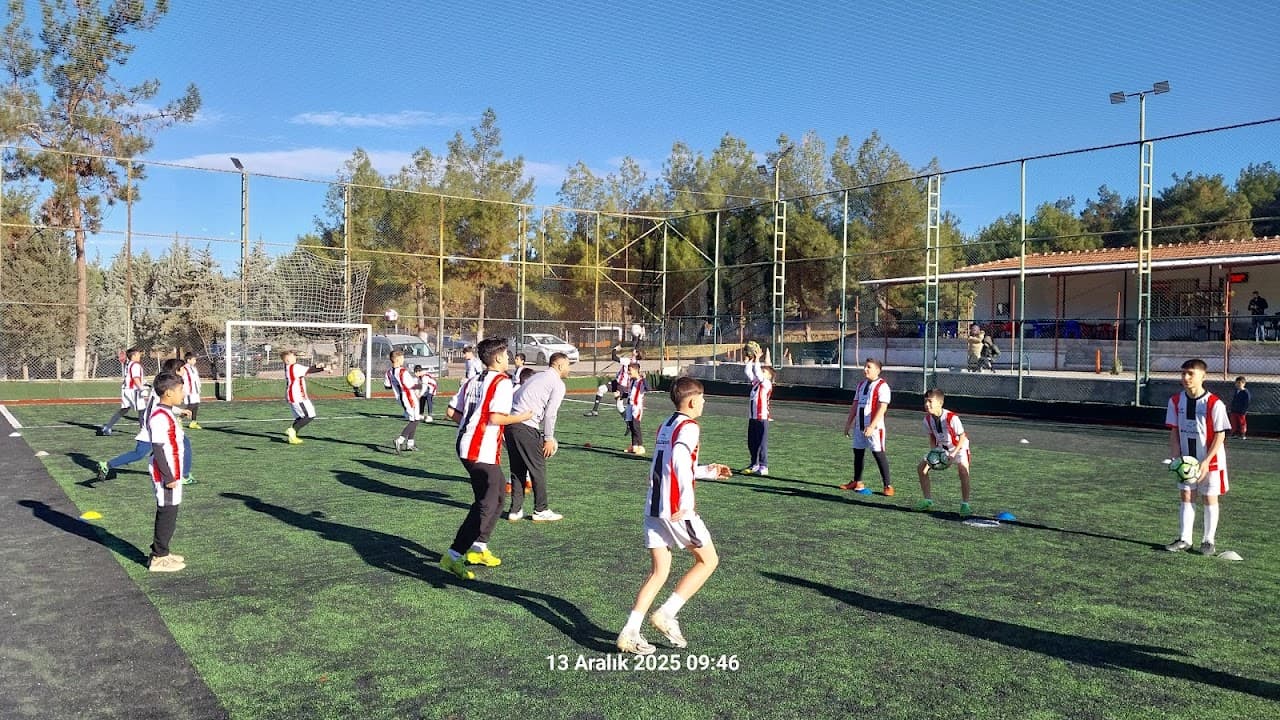 Anadolu Halı Saha - Kalender Spor Tesisleri - Futbol Okulu 2
