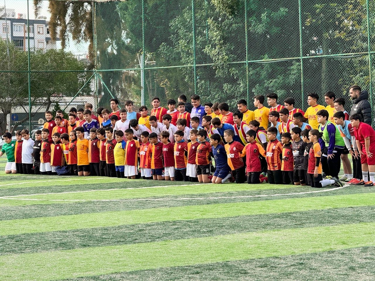 Kepez Spor Tesisleri Halı Saha ANTALYA 4