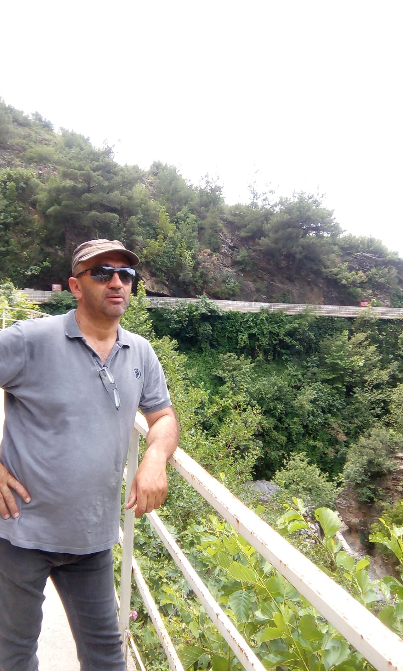 Yaşlar Halı Saha