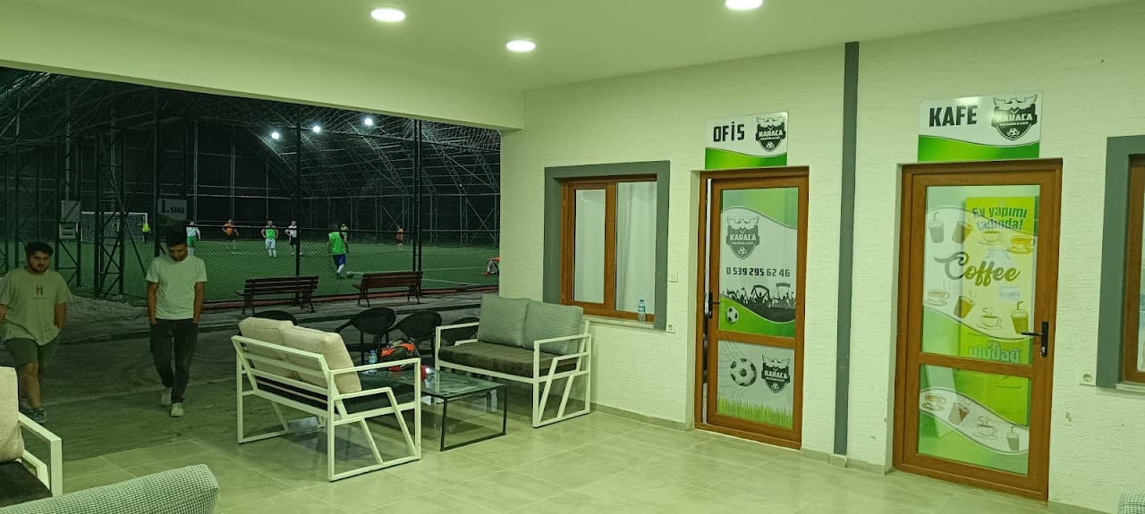 Karaca halı saha 4