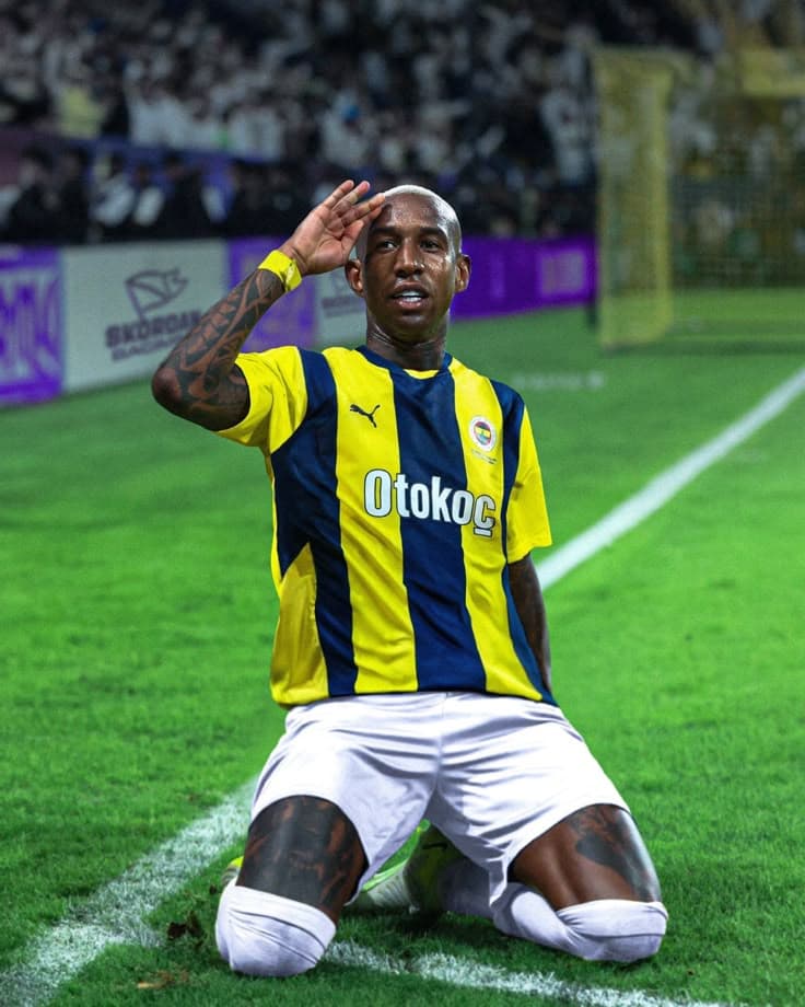 Büyük Elçi Hakkı Akil Halı Saha