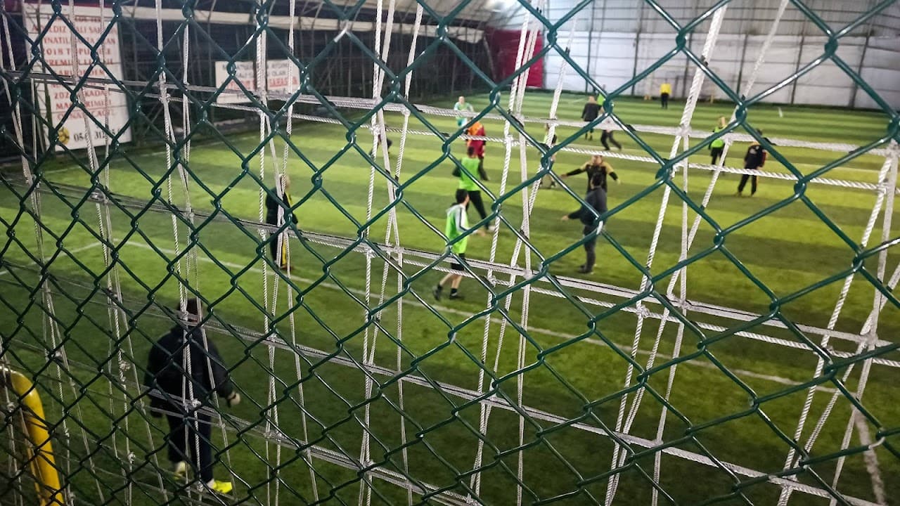 Ayyıldız Kapalı Halı Saha 3