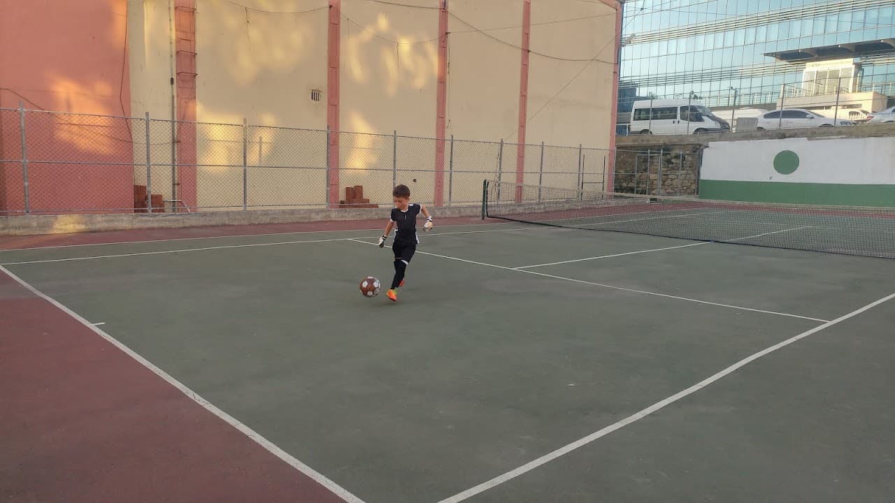 Futbol Sahası (3) 3