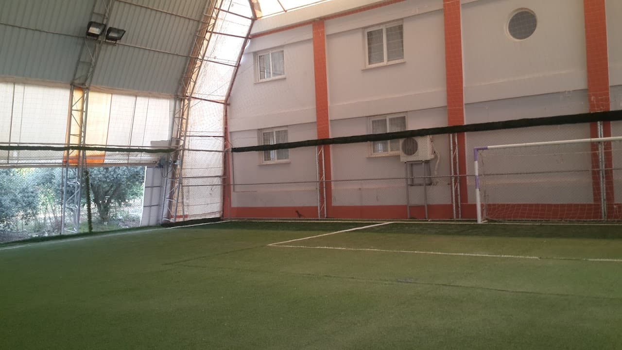 Kapalı Halı Saha