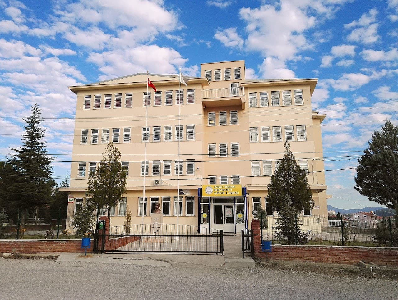 Bozkurt Spor Lisesi