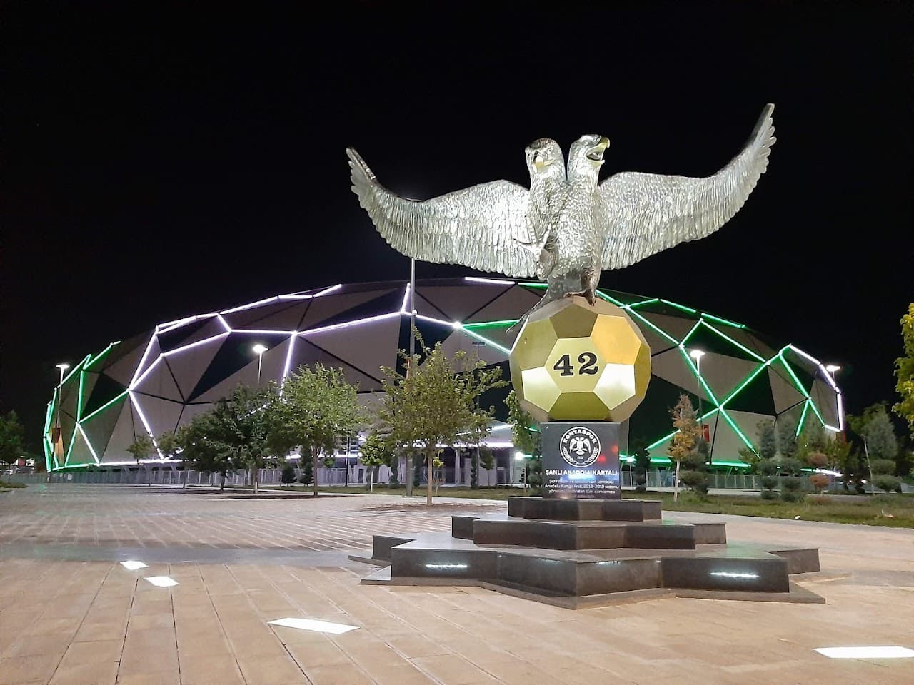 KONYA BÜYÜKŞEHİR BELEDİYE STADYUMU 4