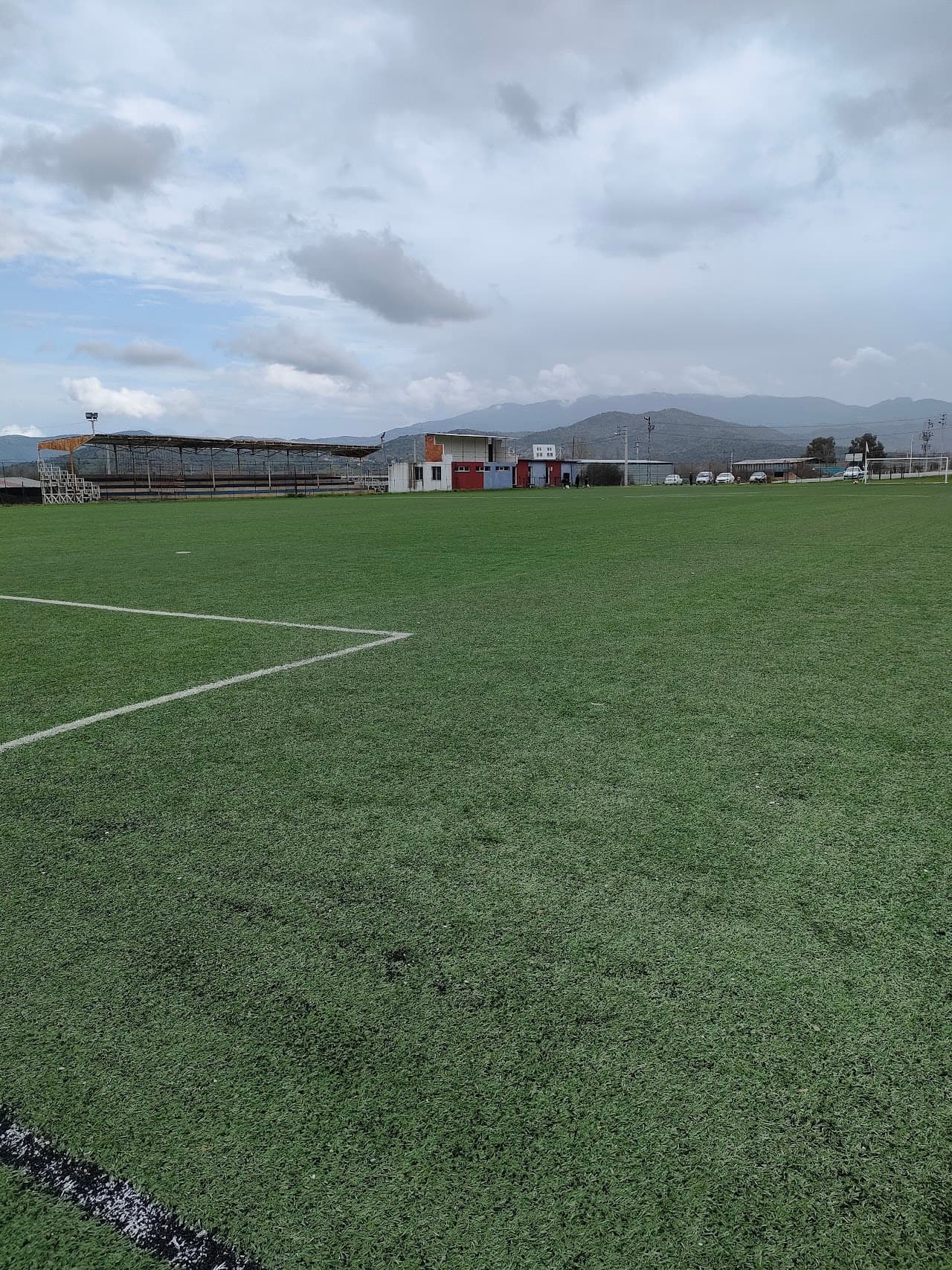 Karpuzlu Futbol Sahası