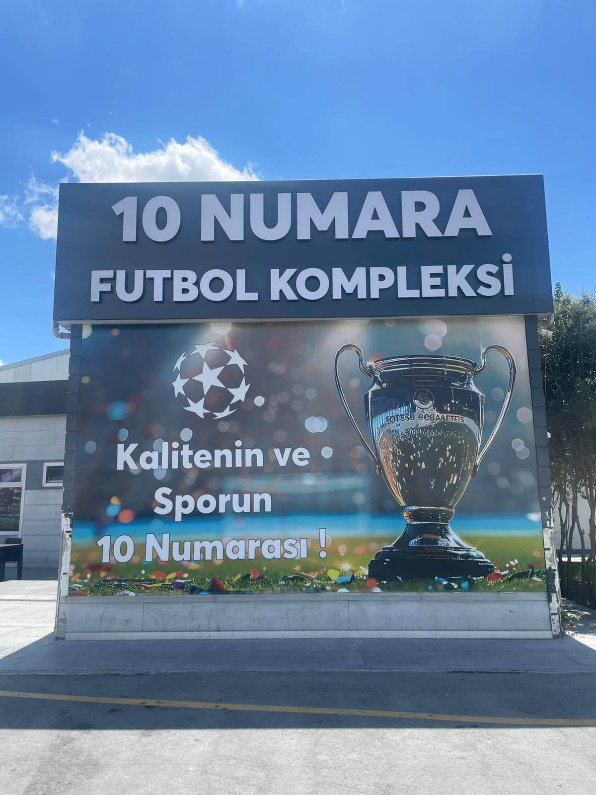 10 Numara Futbol Kompleksi
