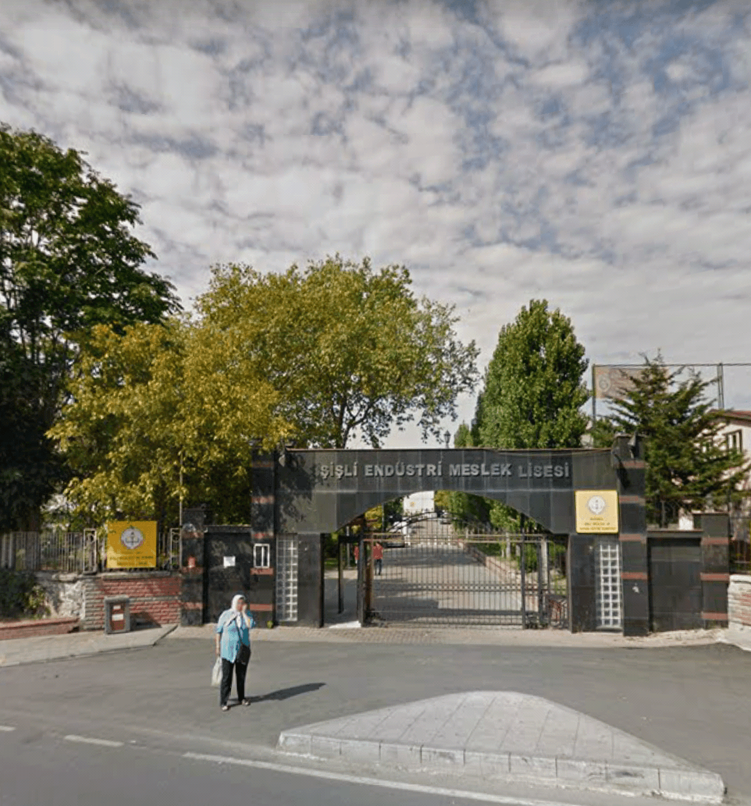 Şişli Endüstri Meslek Lisesi Halı Sahası