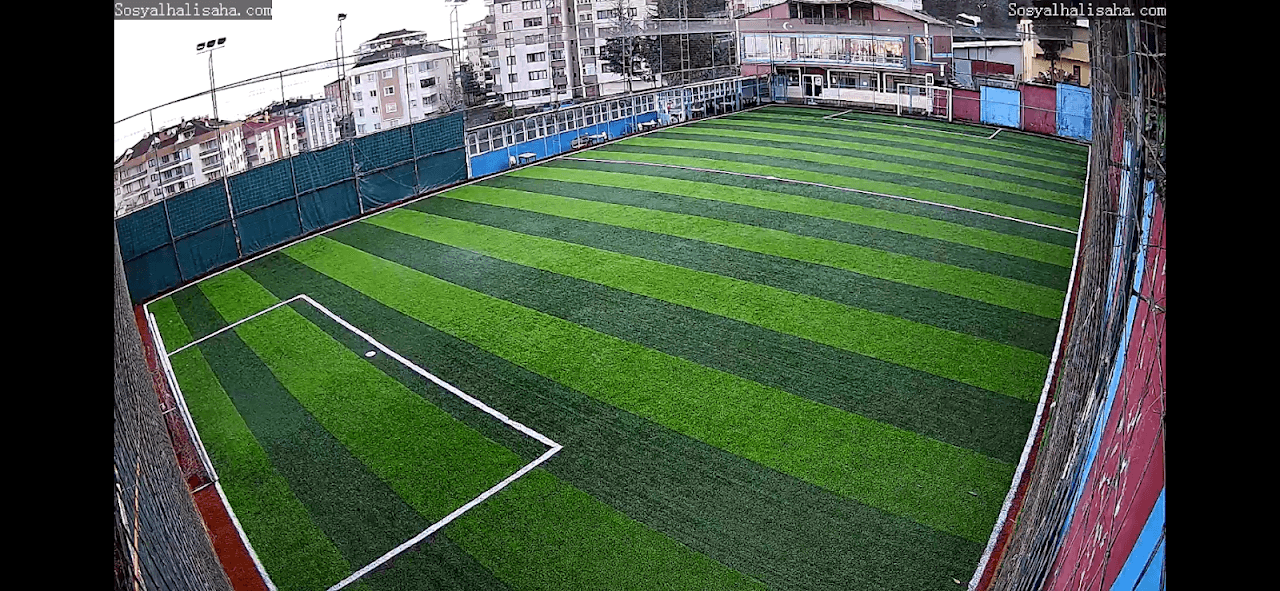 Çamlık halı saha