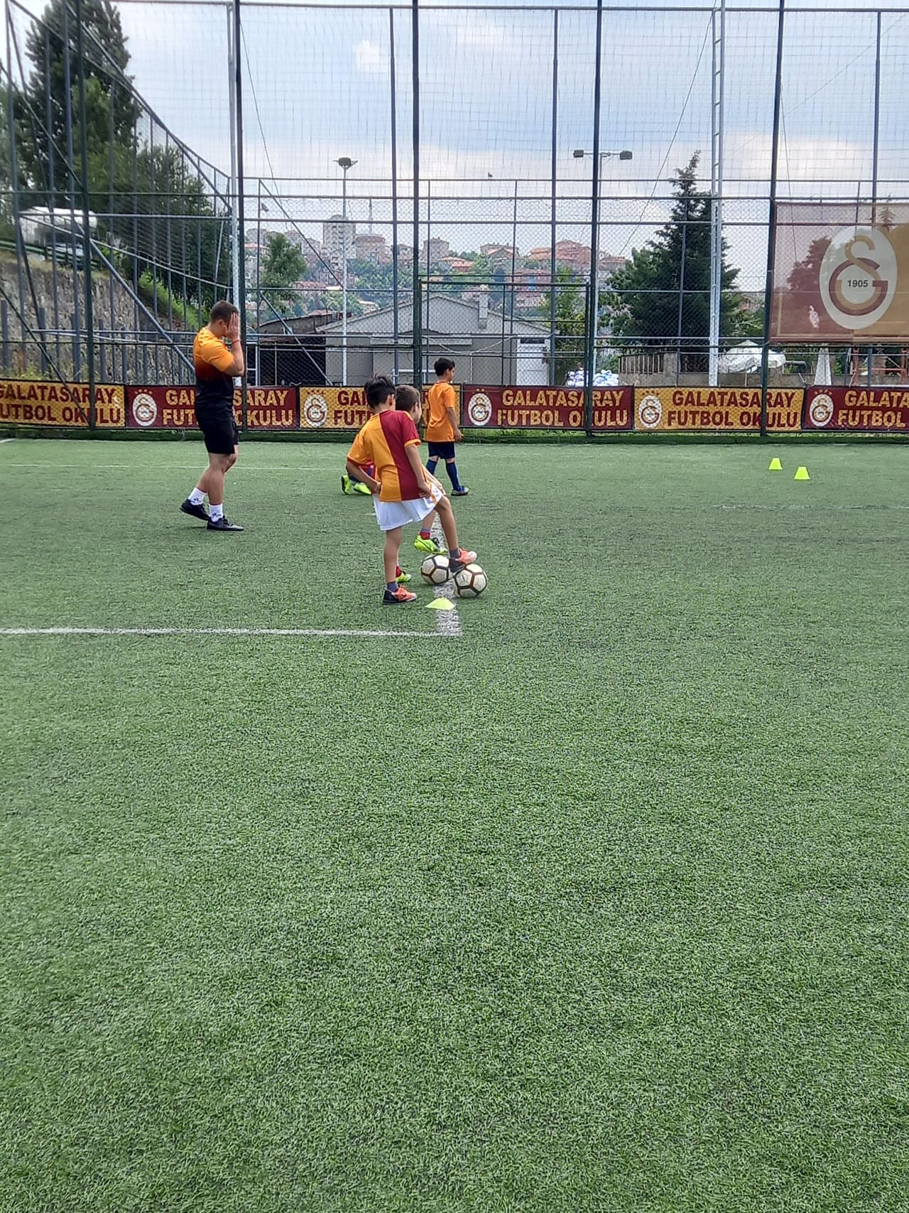 Omka Halı Saha 5