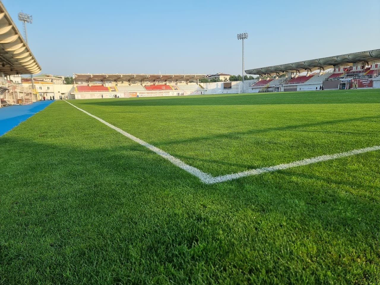 Sancaktepe Belediyesi 15 Temmuz Stadyumu