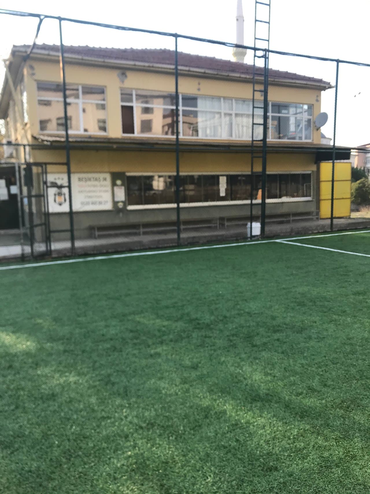 Tuzla Meslek Lisesi Halı Sahası 5