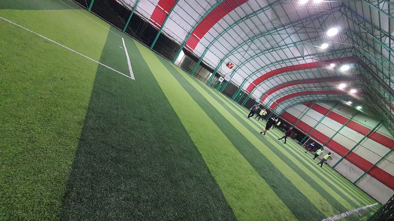 Kapalı Halı Saha