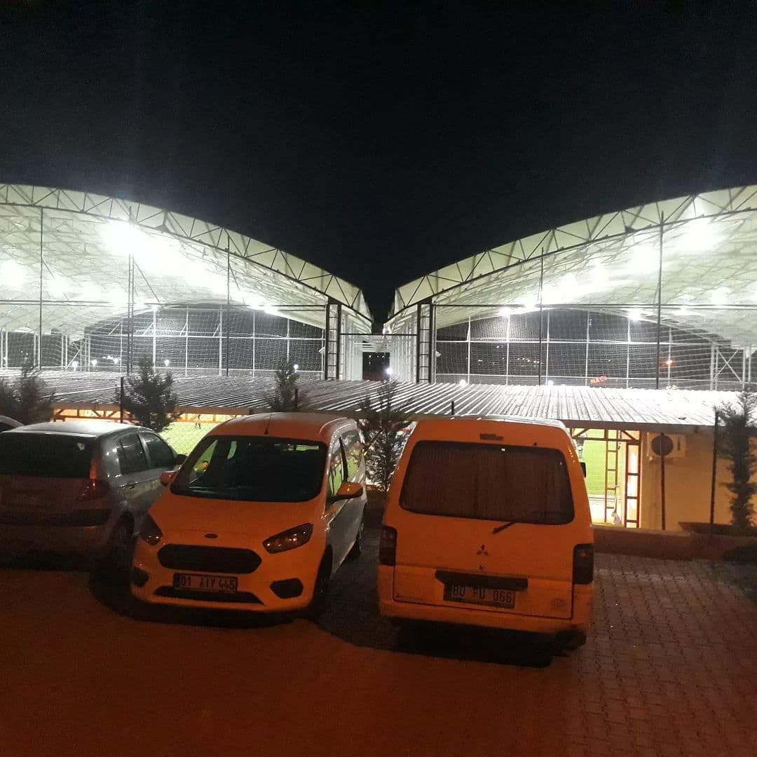 Adana Göl Arena Halı Saha 3