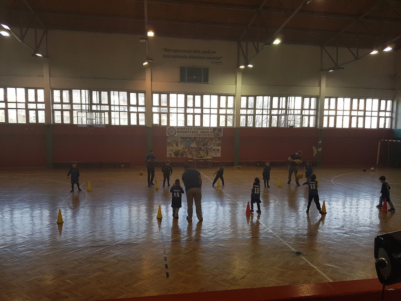 PROFİLO Teknik ve End. Meslek Lisesi HALI SAHA TESİSLERİ