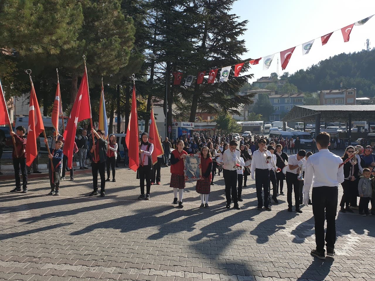 Şaphane Cumhuriyet Meydanı 3