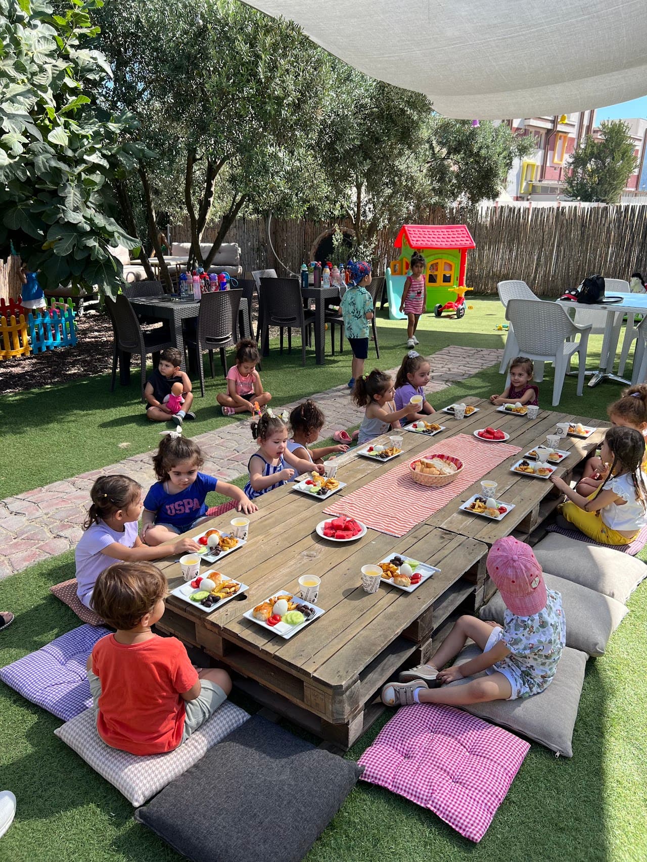 Gezerler Hali Saha & HappyPark 4