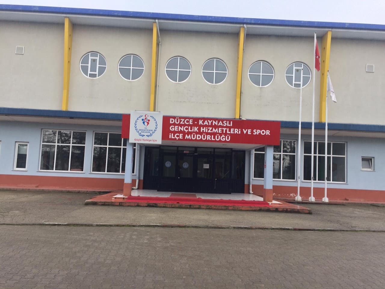 Kaynaşlı Halı Saha (Gençlik ve Spor İlçe Müdürlüğü)