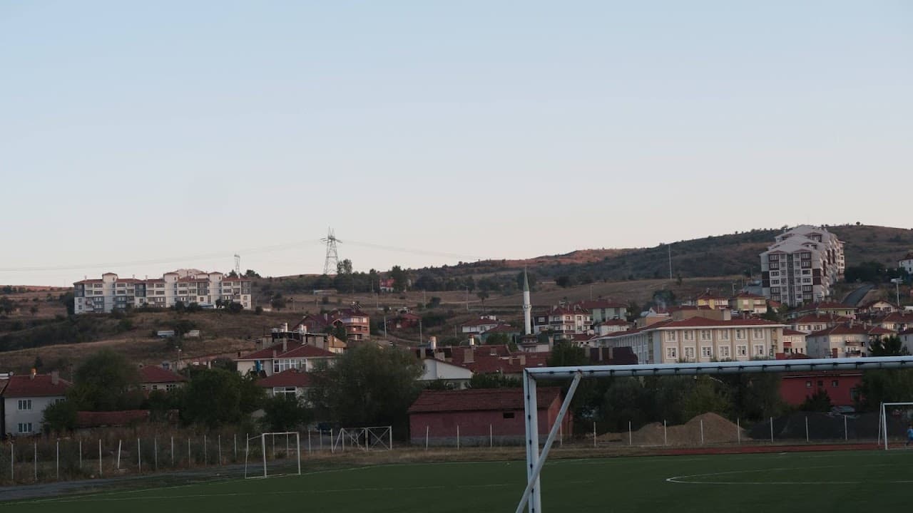 Futbol Sahası (2) 4