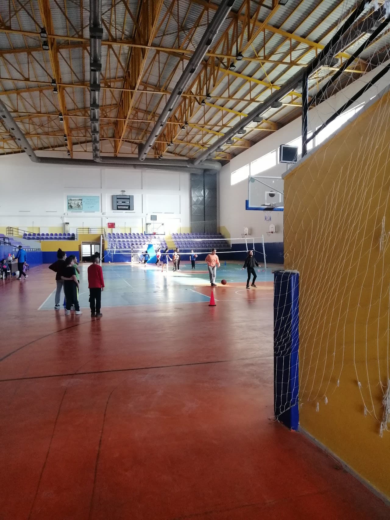 İhsan Alyanak Kapalı Spor Salonu