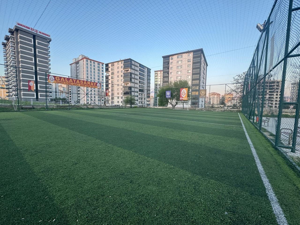 MAMAK EGE MAHALLESİ HALI SAHA SPOR TESİSİ