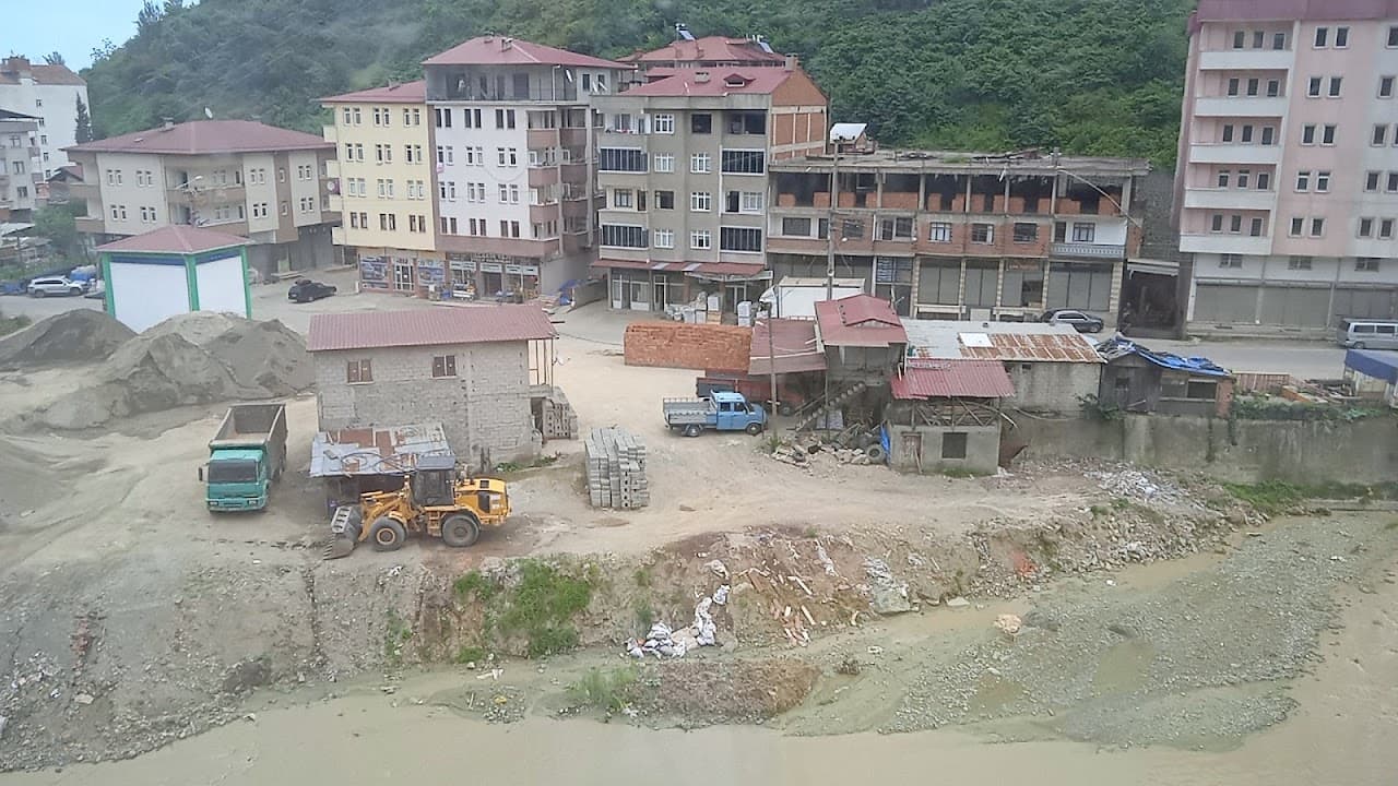 Yavuzlar Halı Saha Yomra Ve Yalıncak