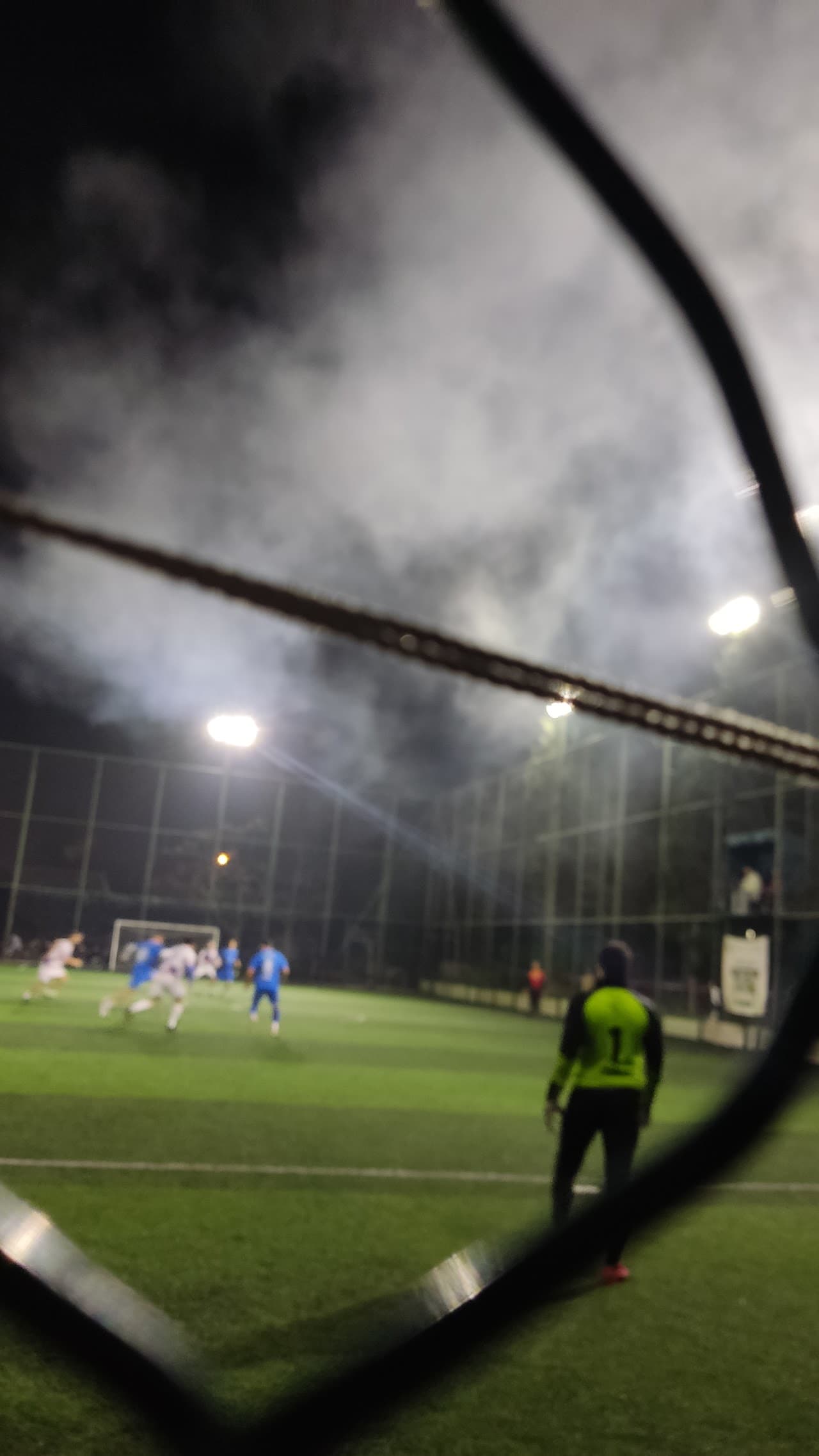 10 numara Mazhar Zorlu halı saha tesisileri 5