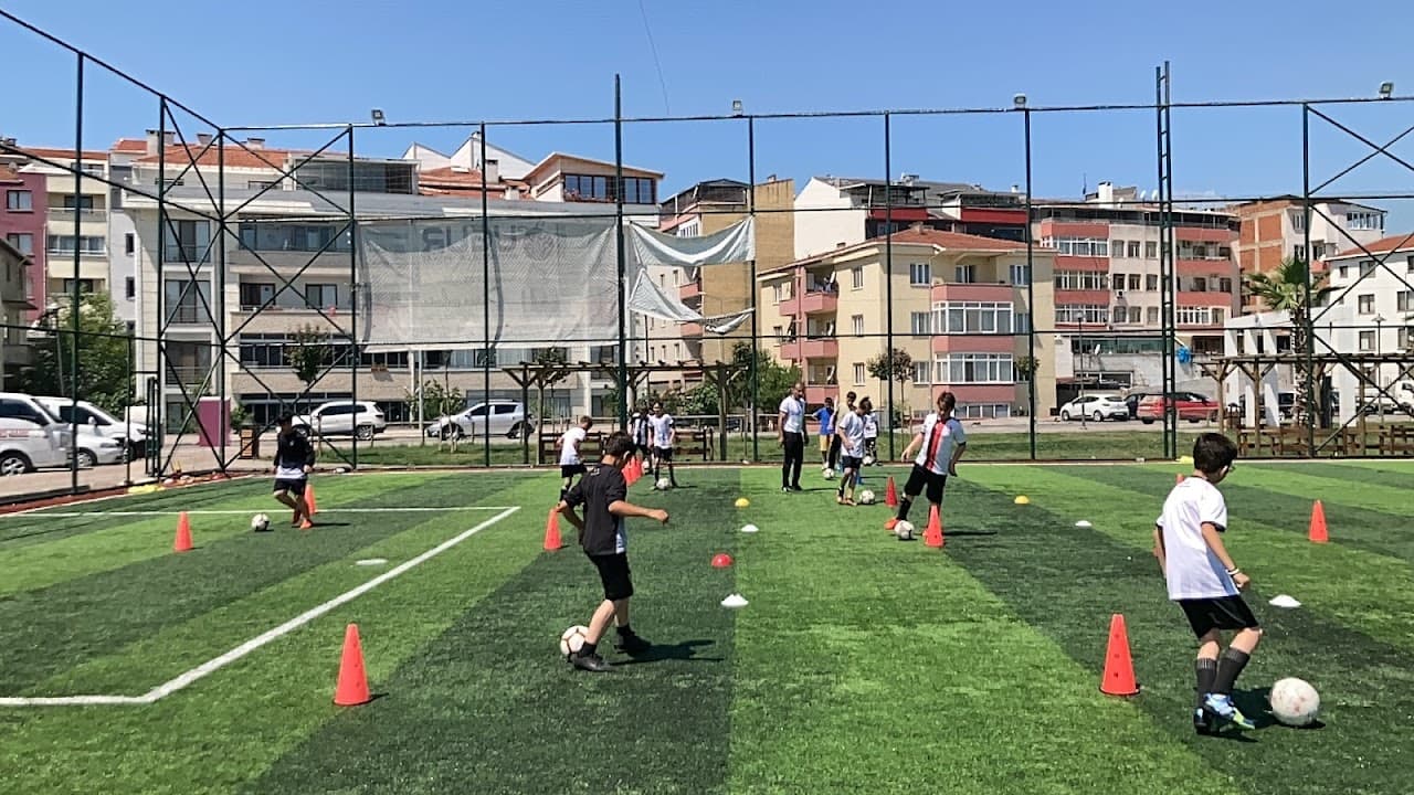 Biga Ada Spor Adapark Halı Saha