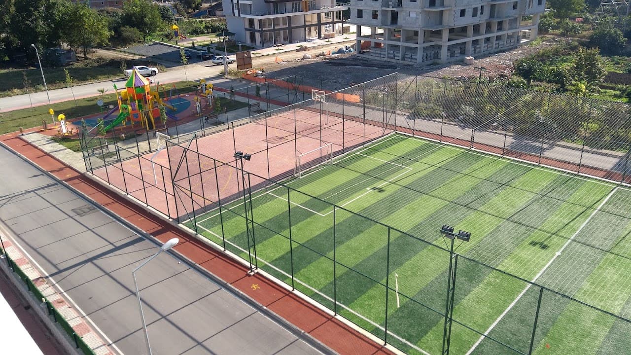 Derebahçe Halı Sahası Tesisleri