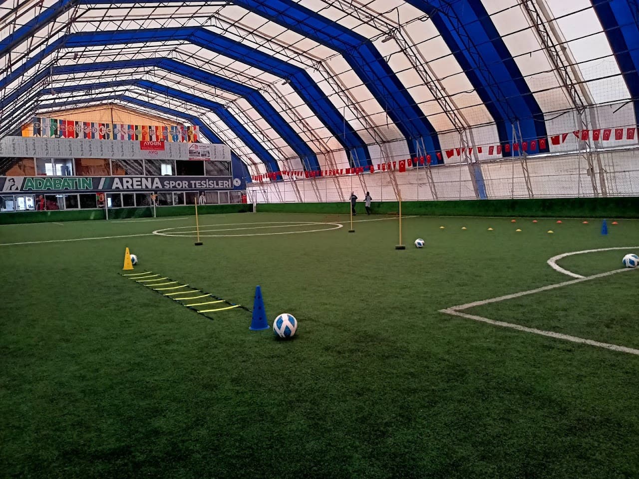 42 EVLER M&S ARENA SPOR CENTER
