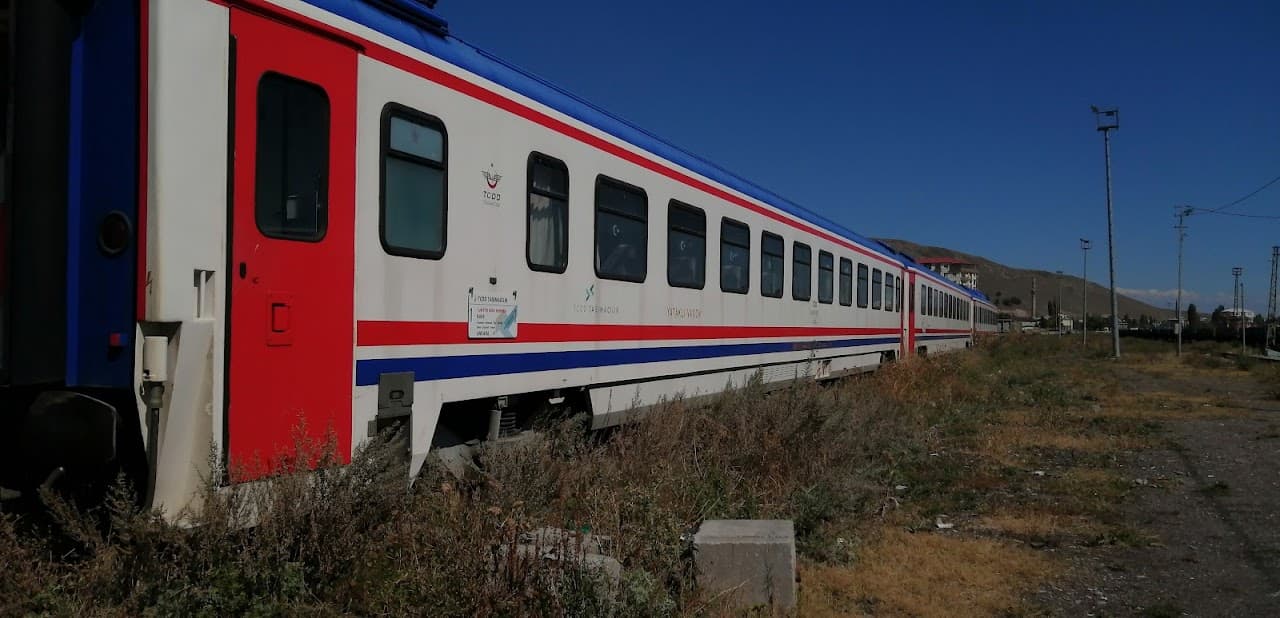 Şampiyon Halı Saha 4