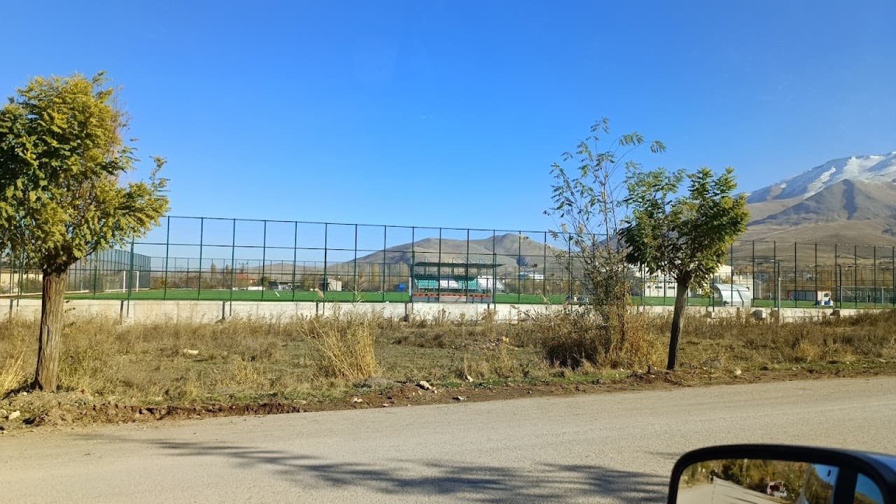 Gevaş Halı Saha (2)