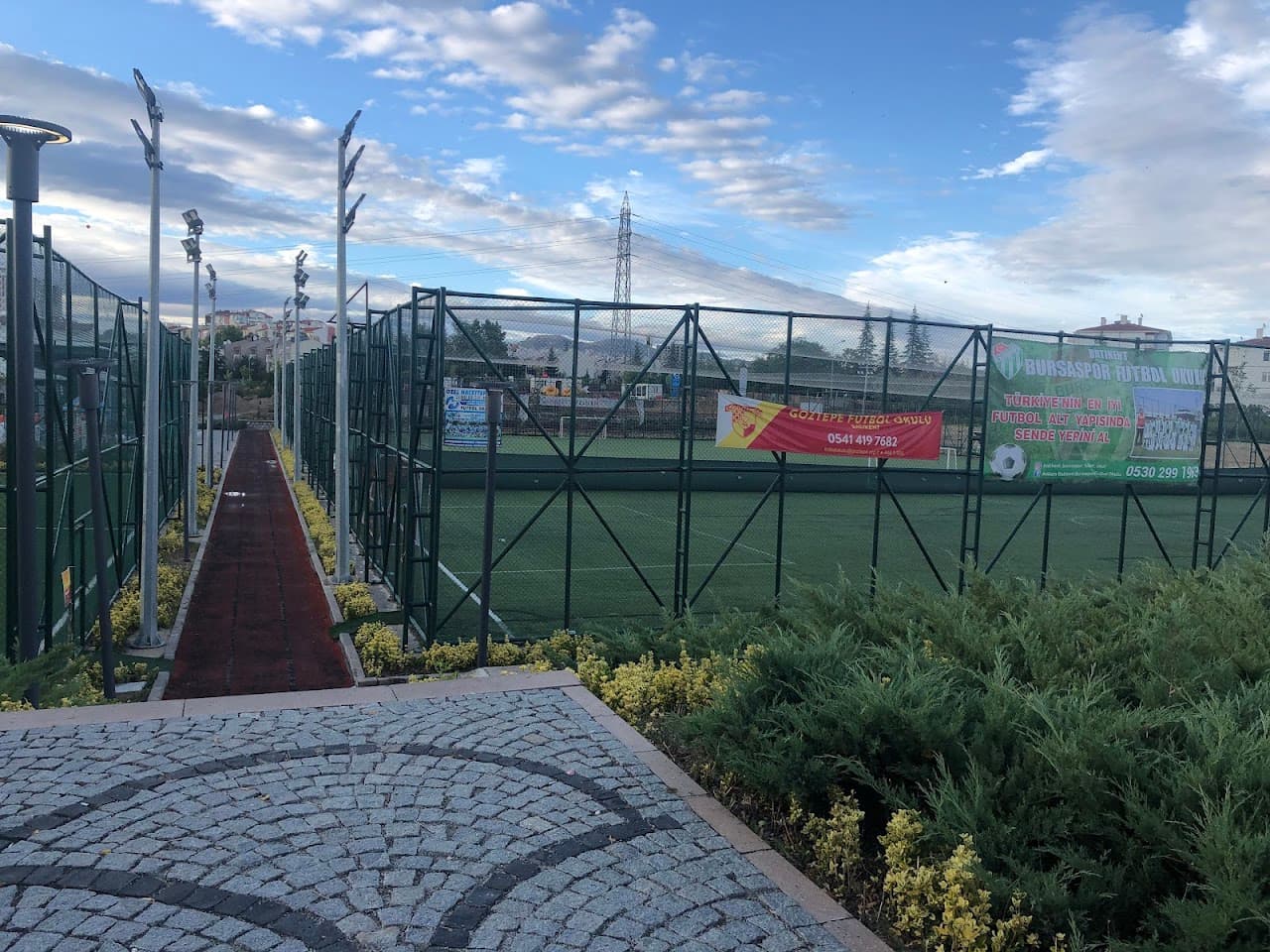 Batıkent Park Halı Sahaları