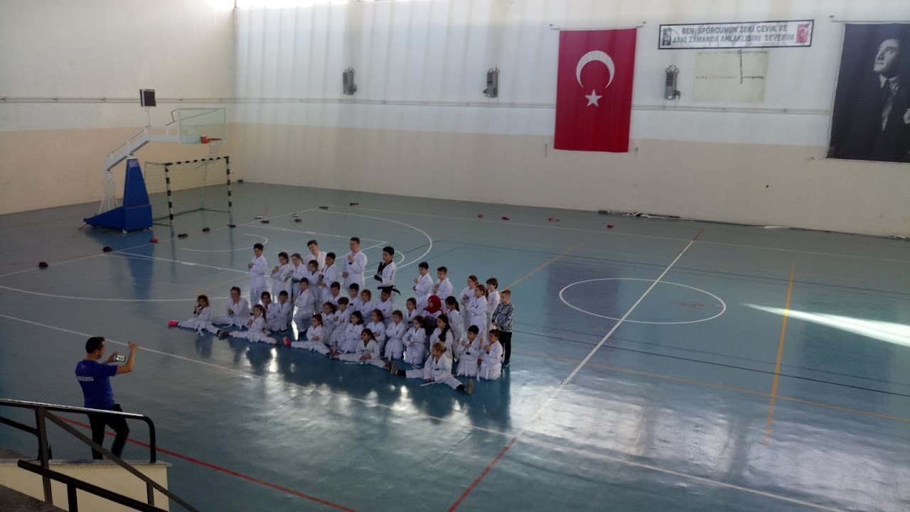 Hayrabolu 80. Yıl Spor Salonu