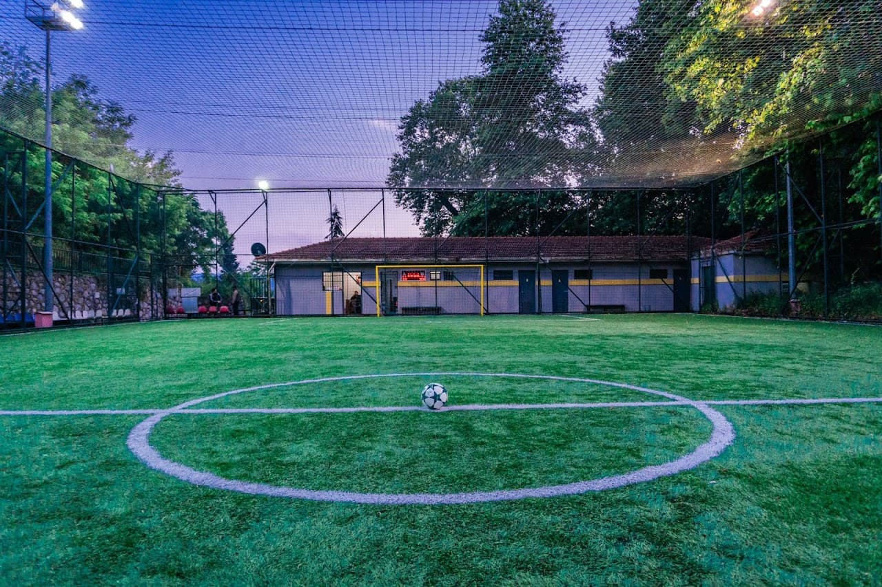 Çınaraltı Halı Saha 4