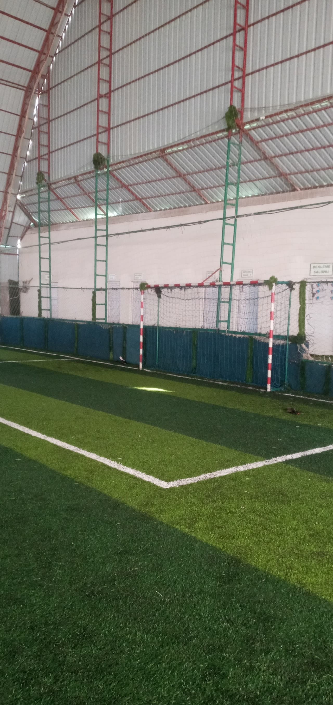 Gök Mavi Halı Saha