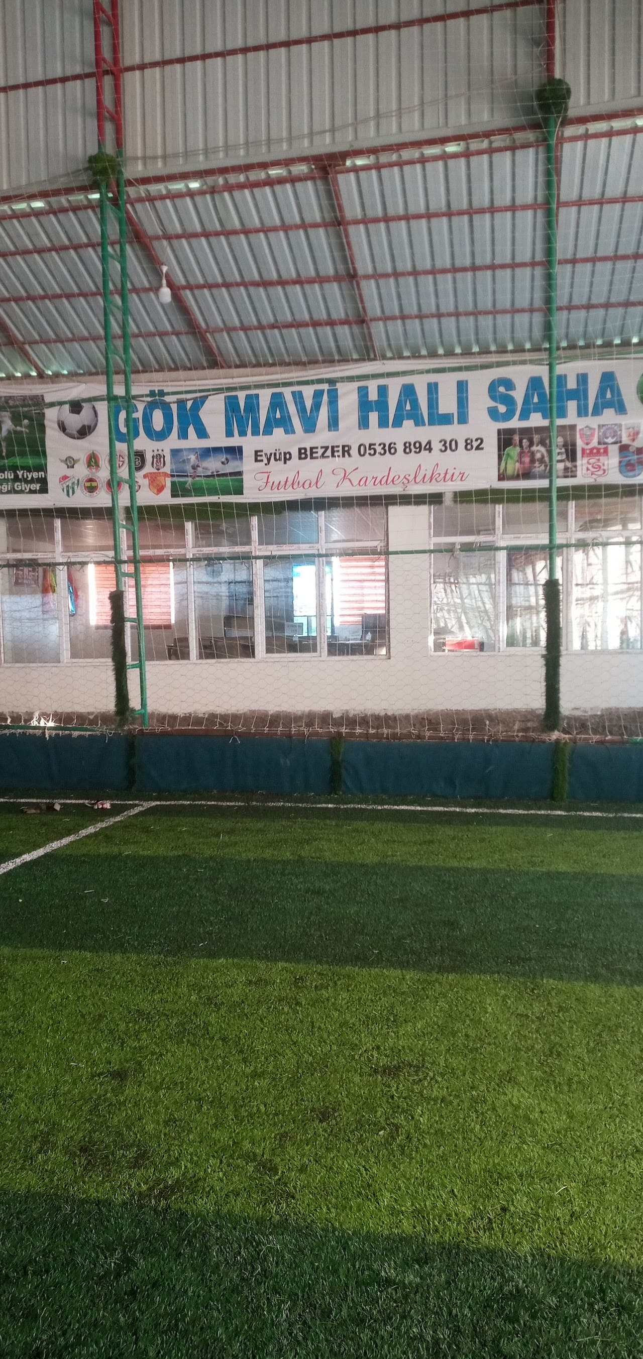 Gök Mavi Halı Saha 4