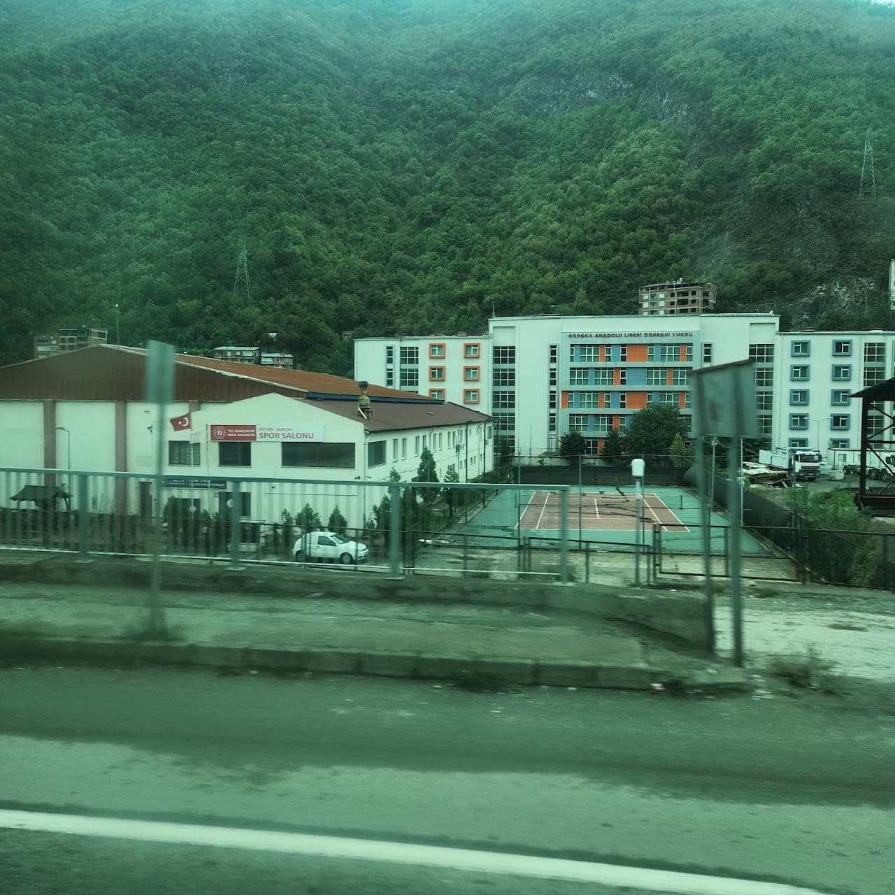 Borçka Kapalı Spor Salonu